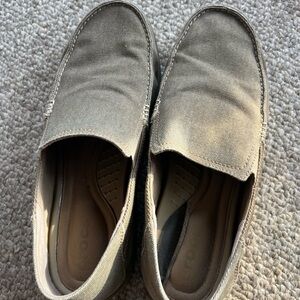 Men’s size 11 Tan loafer slip on shoe Crocs. Excellent used condition.